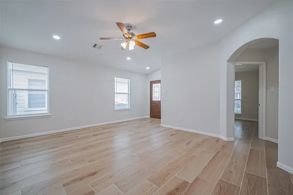 $1,900 | 11615 Standing Pine Lane, Tomball, TX 77375