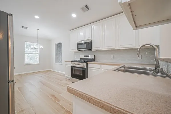 $1,900 | 11615 Standing Pine Lane, Tomball, TX 77375