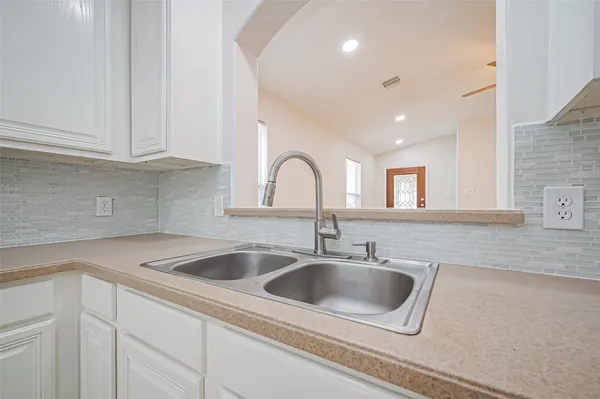 $1,900 | 11615 Standing Pine Lane, Tomball, TX 77375