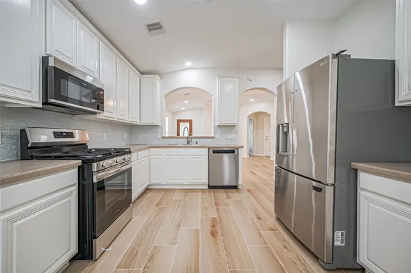 $1,900 | 11615 Standing Pine Lane, Tomball, TX 77375