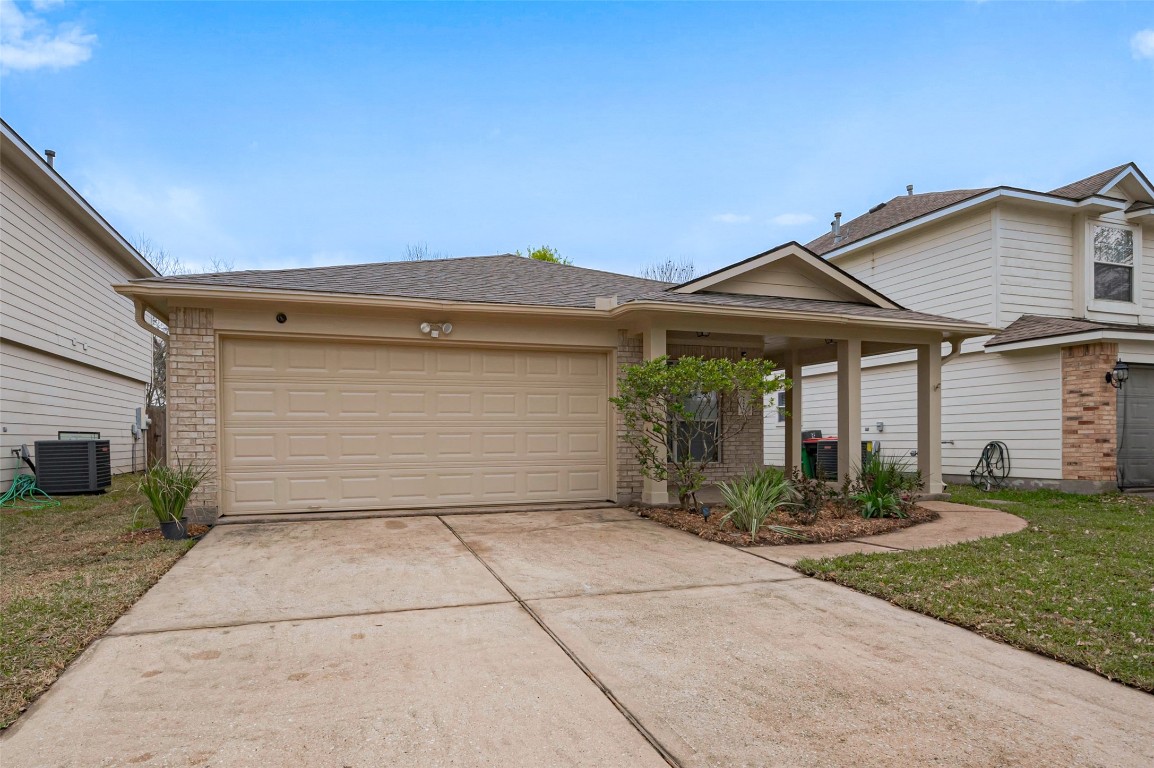 11615 Standing Pine Lane Tomball, TX 77375 - Photo 3 of 48