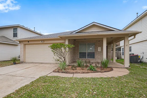 $1,900 | 11615 Standing Pine Lane, Tomball, TX 77375