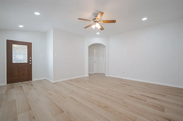 $1,900 | 11615 Standing Pine Lane, Tomball, TX 77375