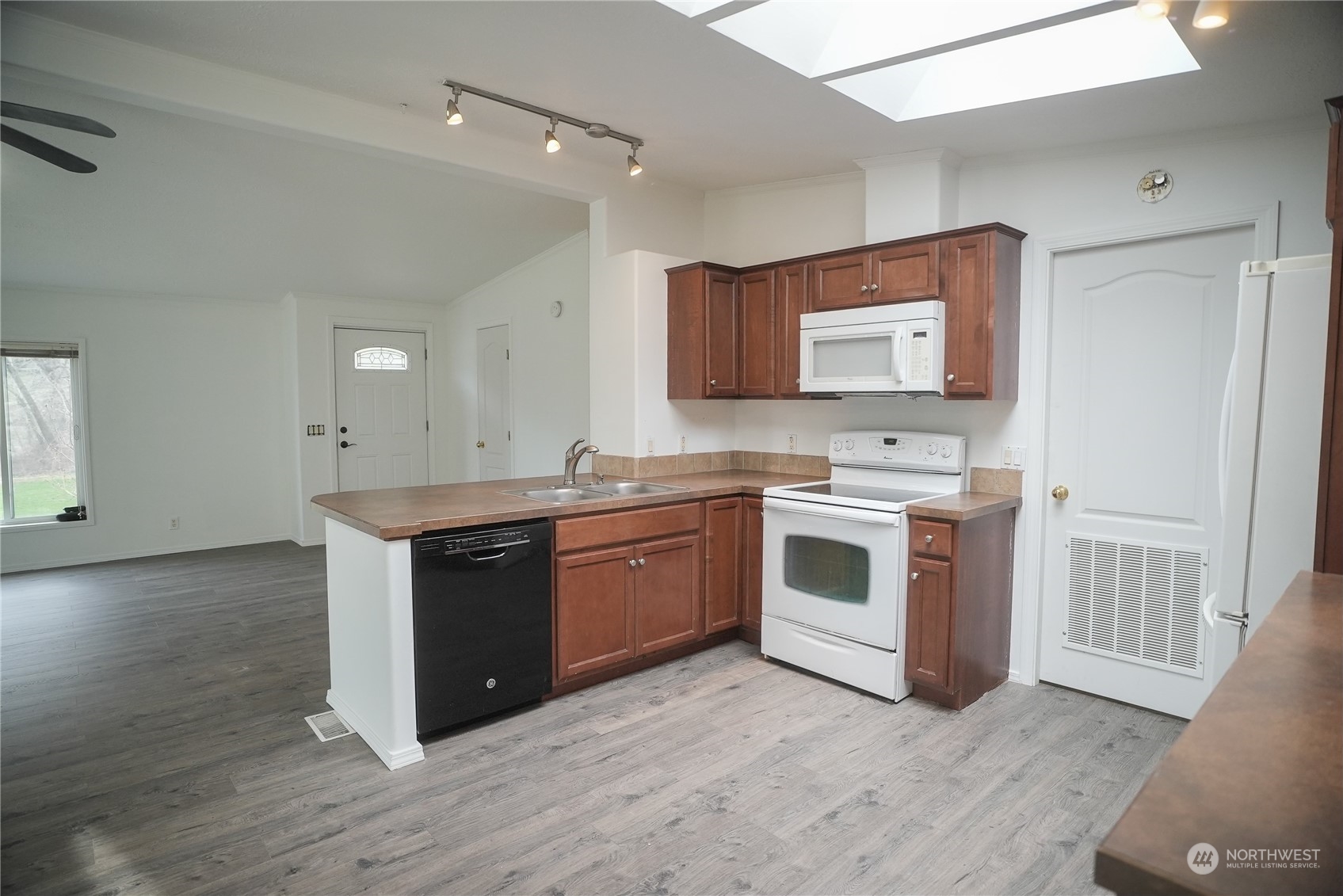 3742 Squilchuck Road, Unit 8 Wenatchee, WA 98801 - Photo 15 of 30 Gallery Image 15