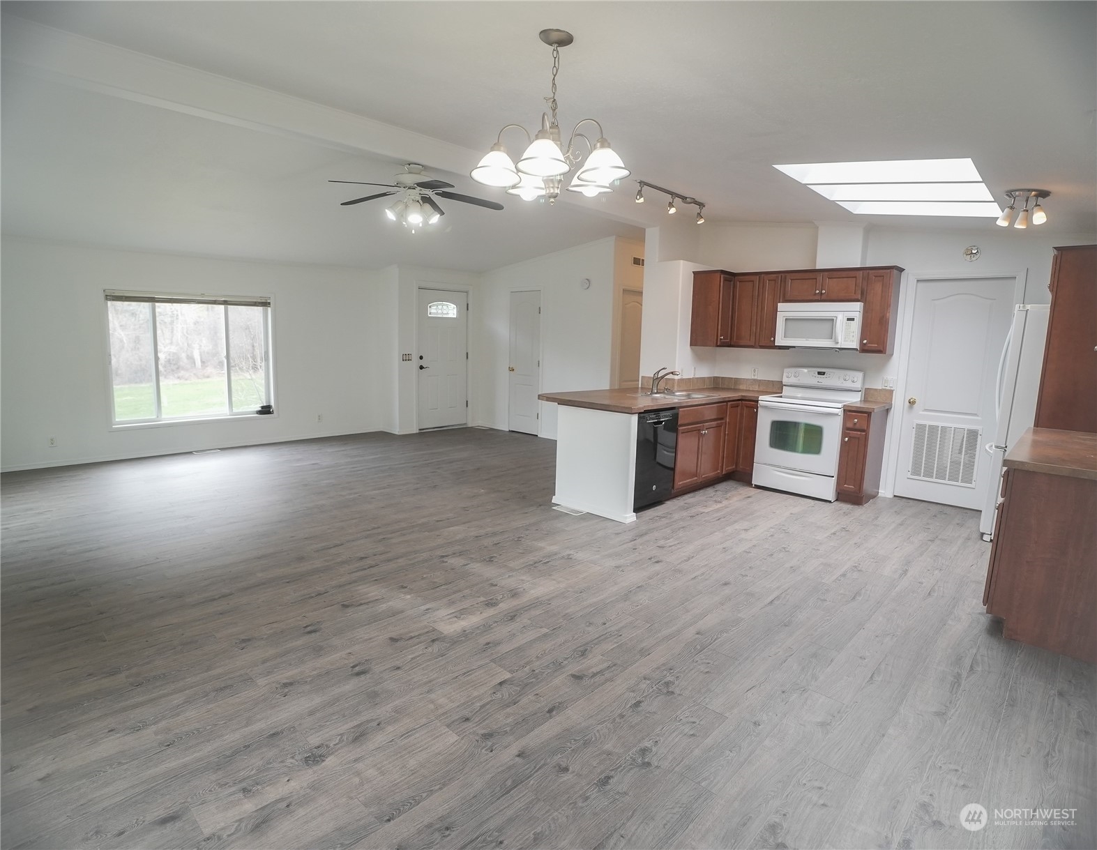 3742 Squilchuck Road, Unit 8 Wenatchee, WA 98801 - Photo 17 of 30 Gallery Image 17