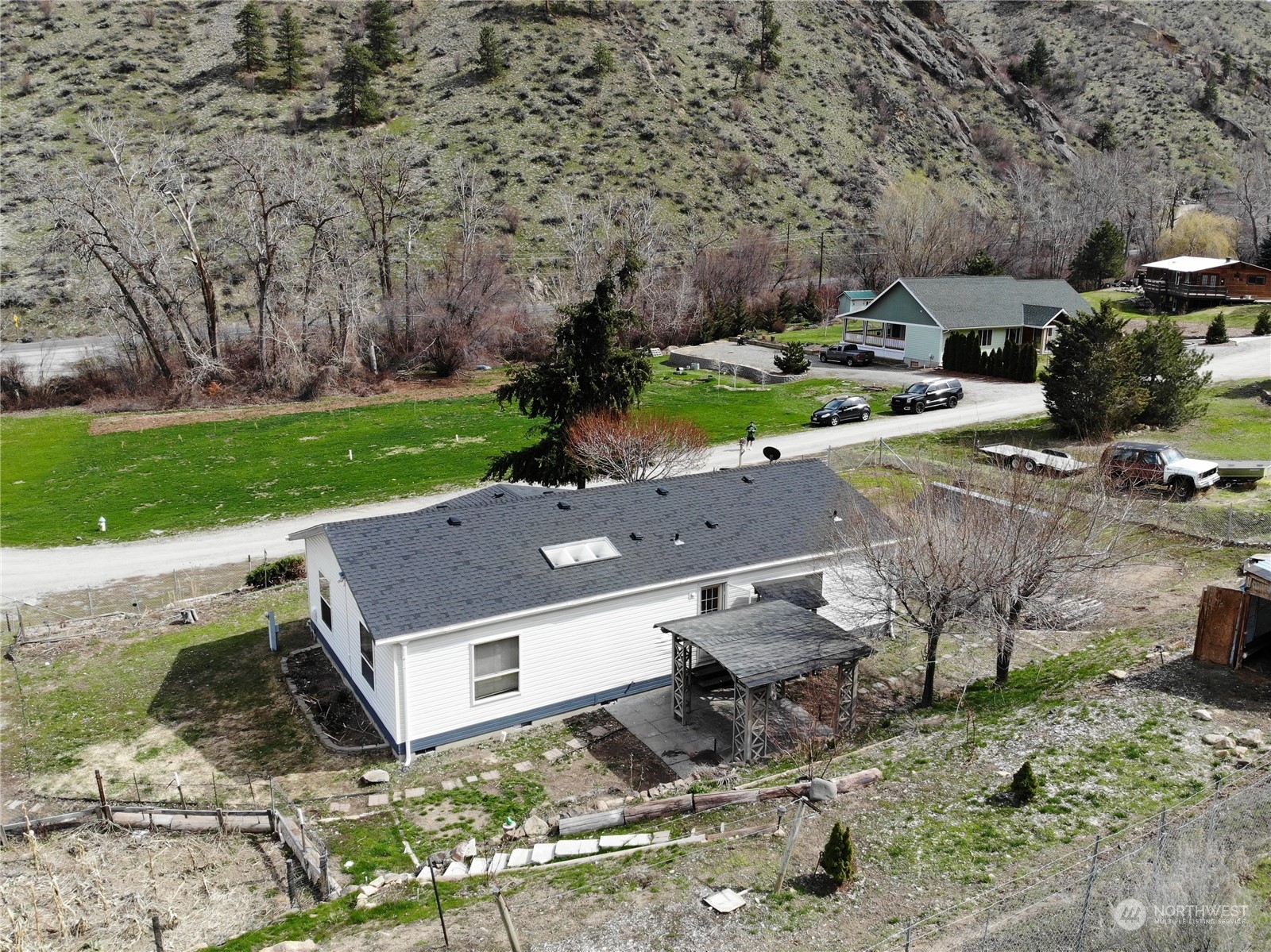3742 Squilchuck Road, Unit 8 Wenatchee, WA 98801 - Photo 7 of 30 Gallery Image 7