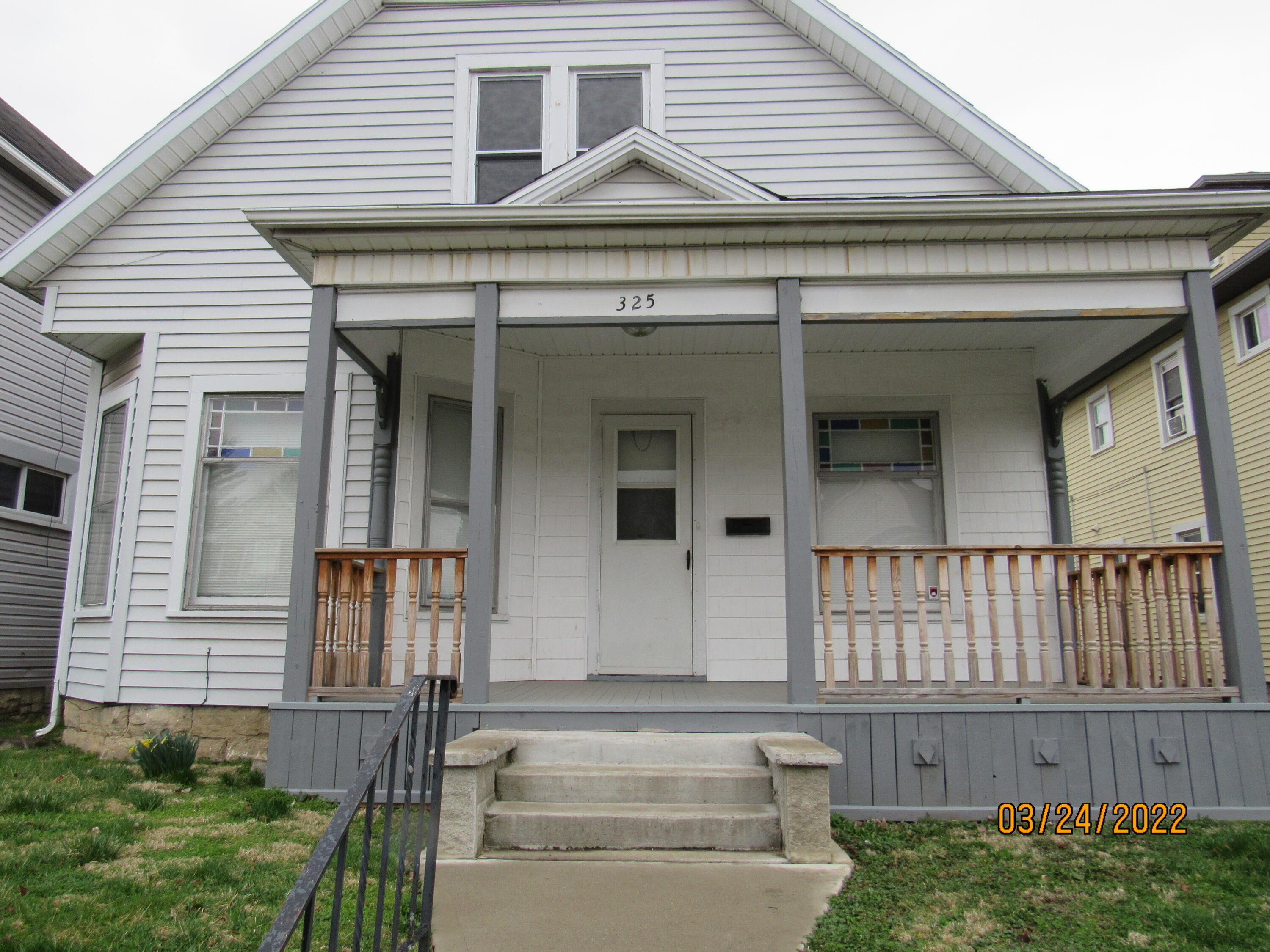 325 North Shaffer Street Springfield, OH 45504 - Photo 2 of 26