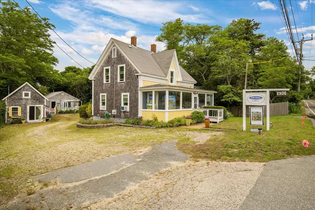 $925,000 | 820 Route 28, Harwich Port, MA 02646