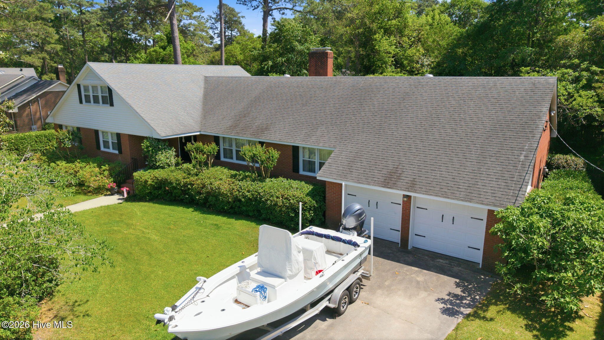 1904 York Street Kinston, NC 28504 - Photo 4 of 60 2-web-or-mls-dji_20260423143452_0236_d