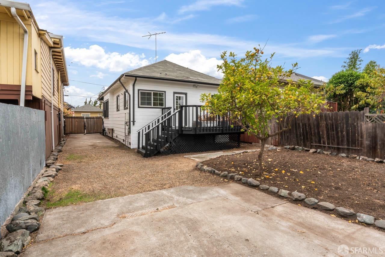 1718 37th Avenue Oakland, CA 94601 - Photo 33 of 33 a house view with a outdoor space