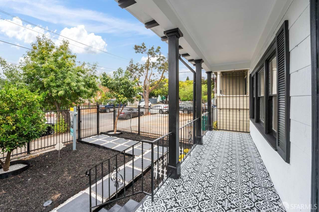 1718 37th Avenue Oakland, CA 94601 - Photo 8 of 33