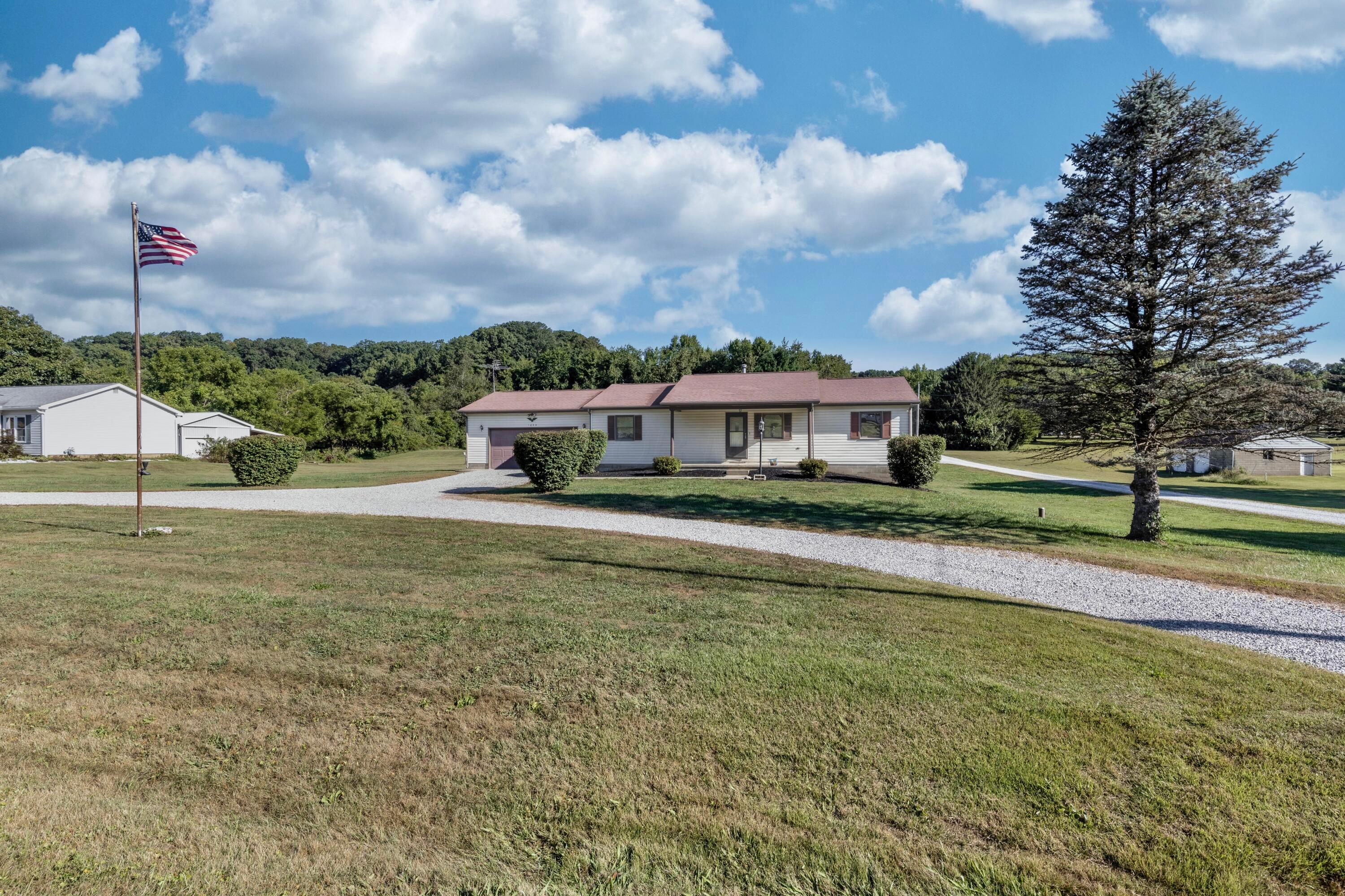 1640 Snoke Road Southwest Lancaster, OH 43130 - Photo 1 of 23 1R6A8970-HDR