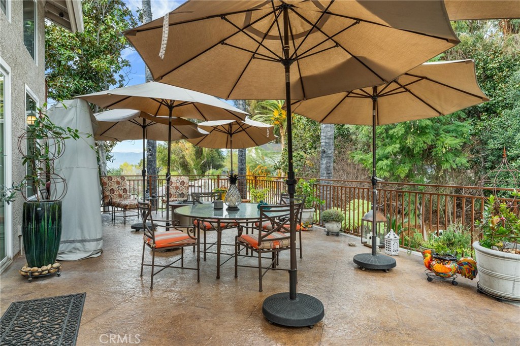 1457 Crestview Road Redlands, CA 92374 - Photo 16 of 60