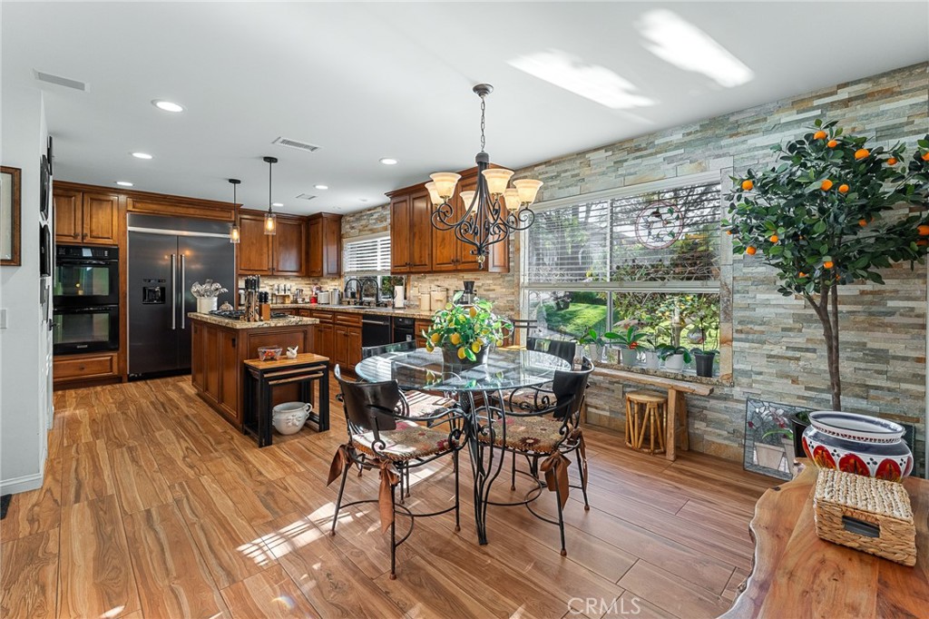 1457 Crestview Road Redlands, CA 92374 - Photo 18 of 60