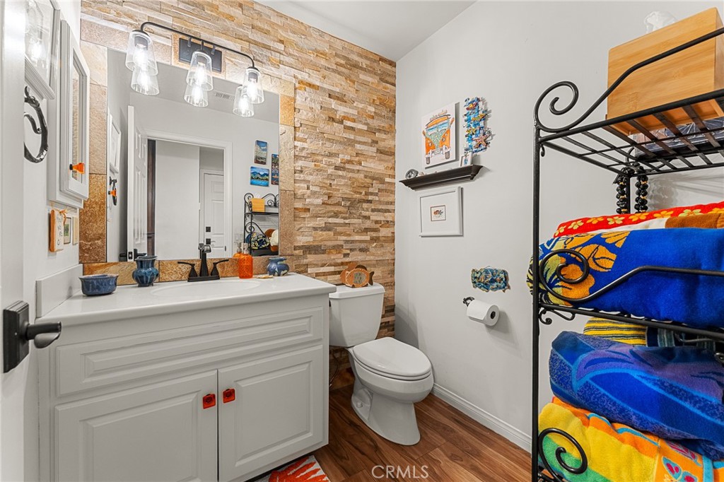 1457 Crestview Road Redlands, CA 92374 - Photo 22 of 60 Half bath near kitchen and laundry