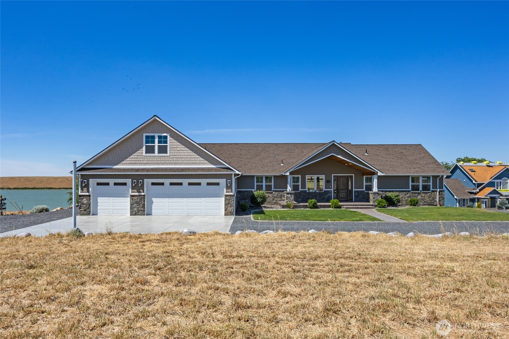 7328 Stonecrest Road Northeast Moses Lake, WA 98837 - Photo 4 of 40