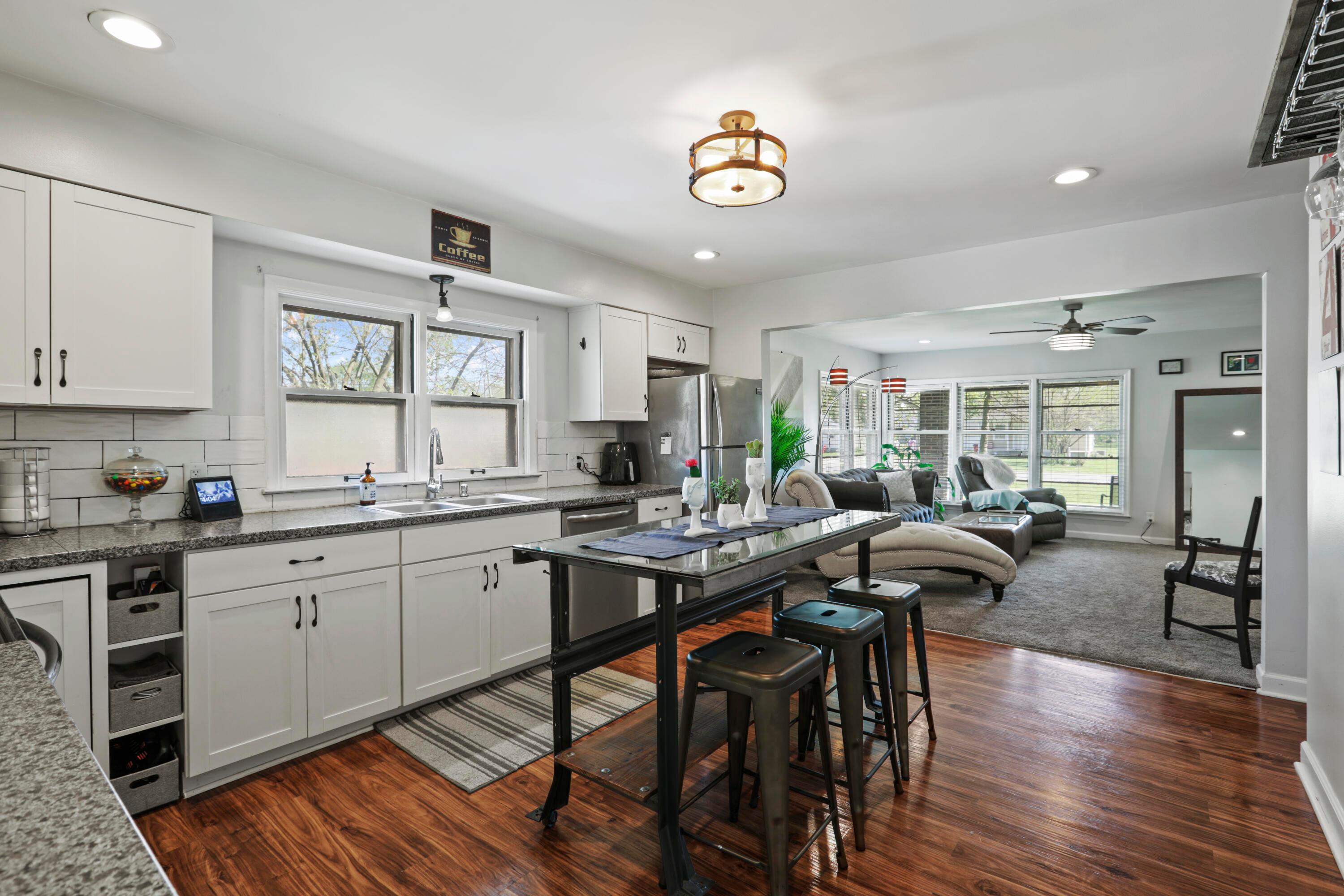 1030 Williams Road Columbus, OH 43207 - Photo 11 of 39 Beautiful Floors