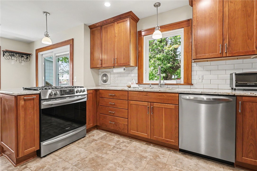 303 Marion Street Rochester, NY 14610 - Photo 8 of 26 Gallery Image 8