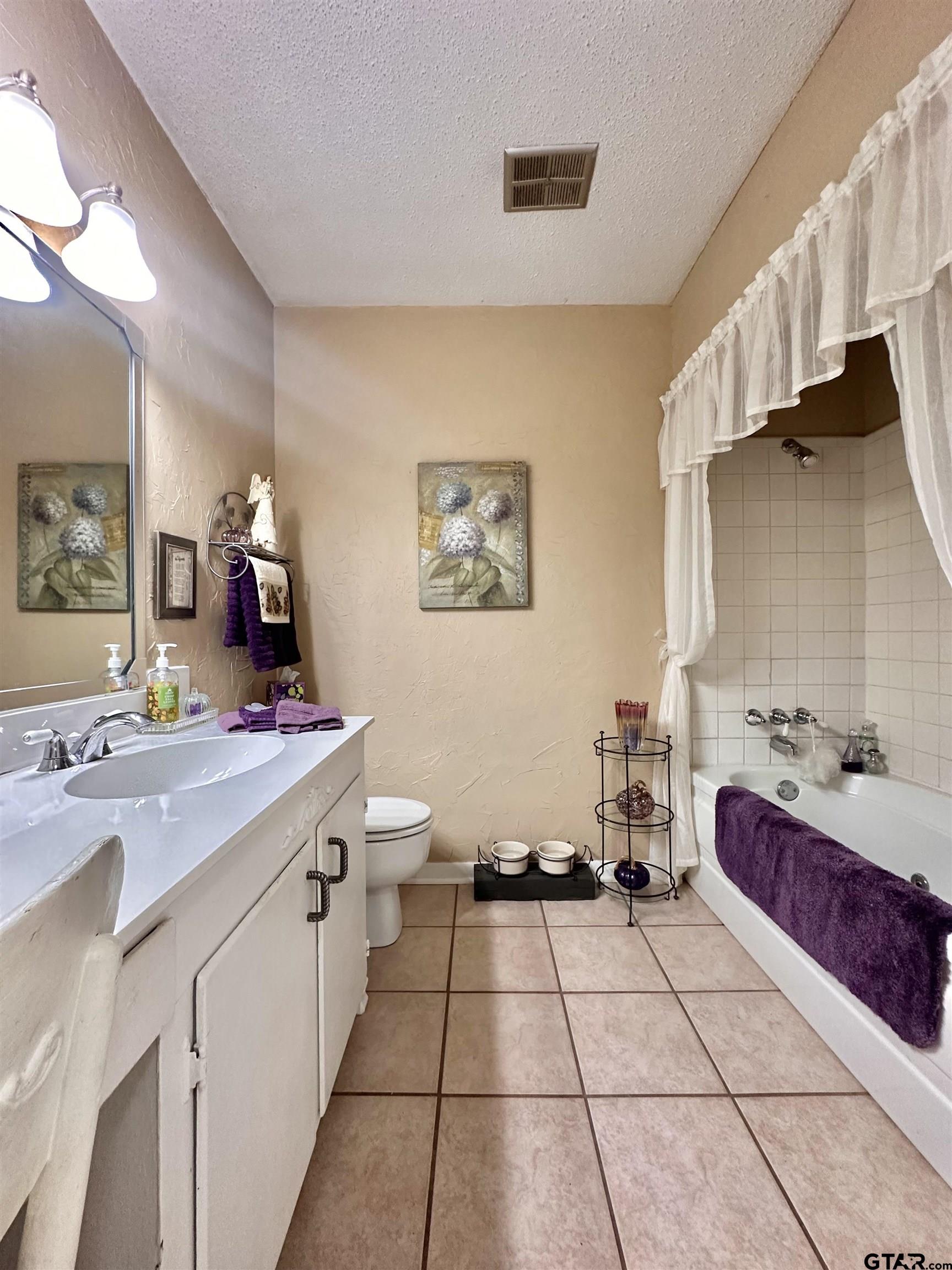 3501 Boyd Road Longview, TX 75604 - Photo 30 of 40 a room with a washing machine and sink