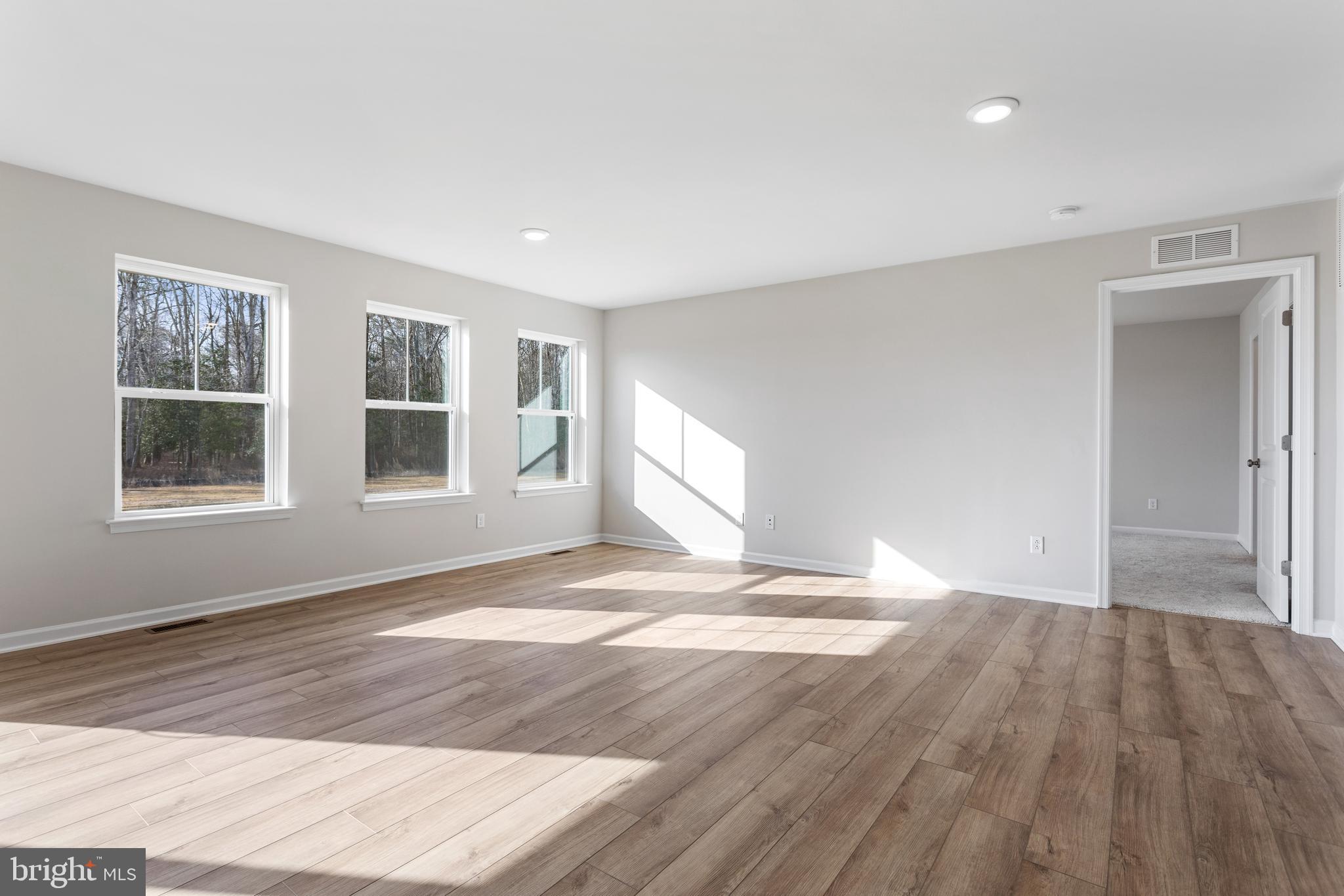 537 Benjamin Road Hanover, PA 17331 - Photo 8 of 28