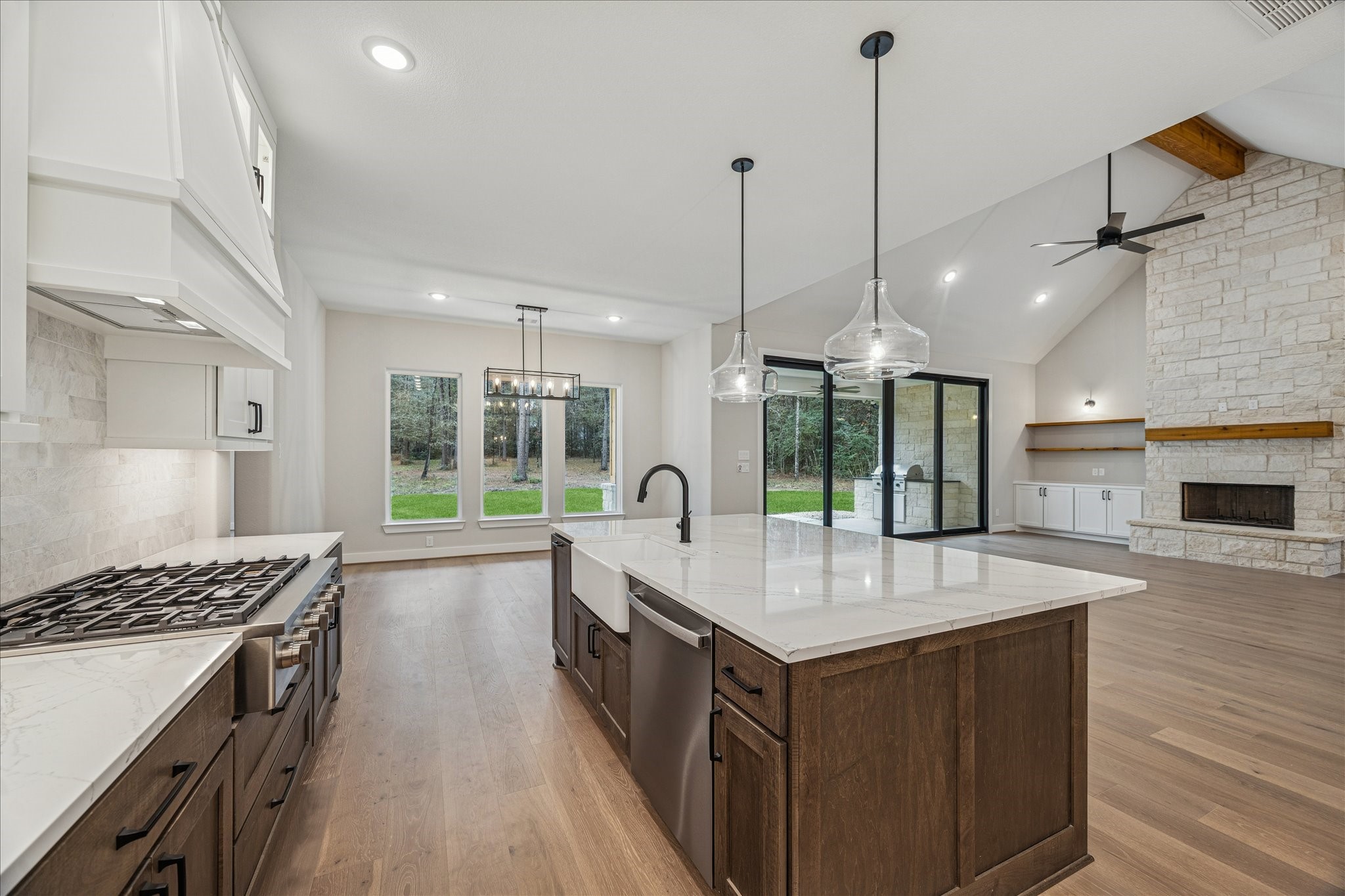 688 Lonestar Road Huntsville, TX 77340 - Photo 17 of 40