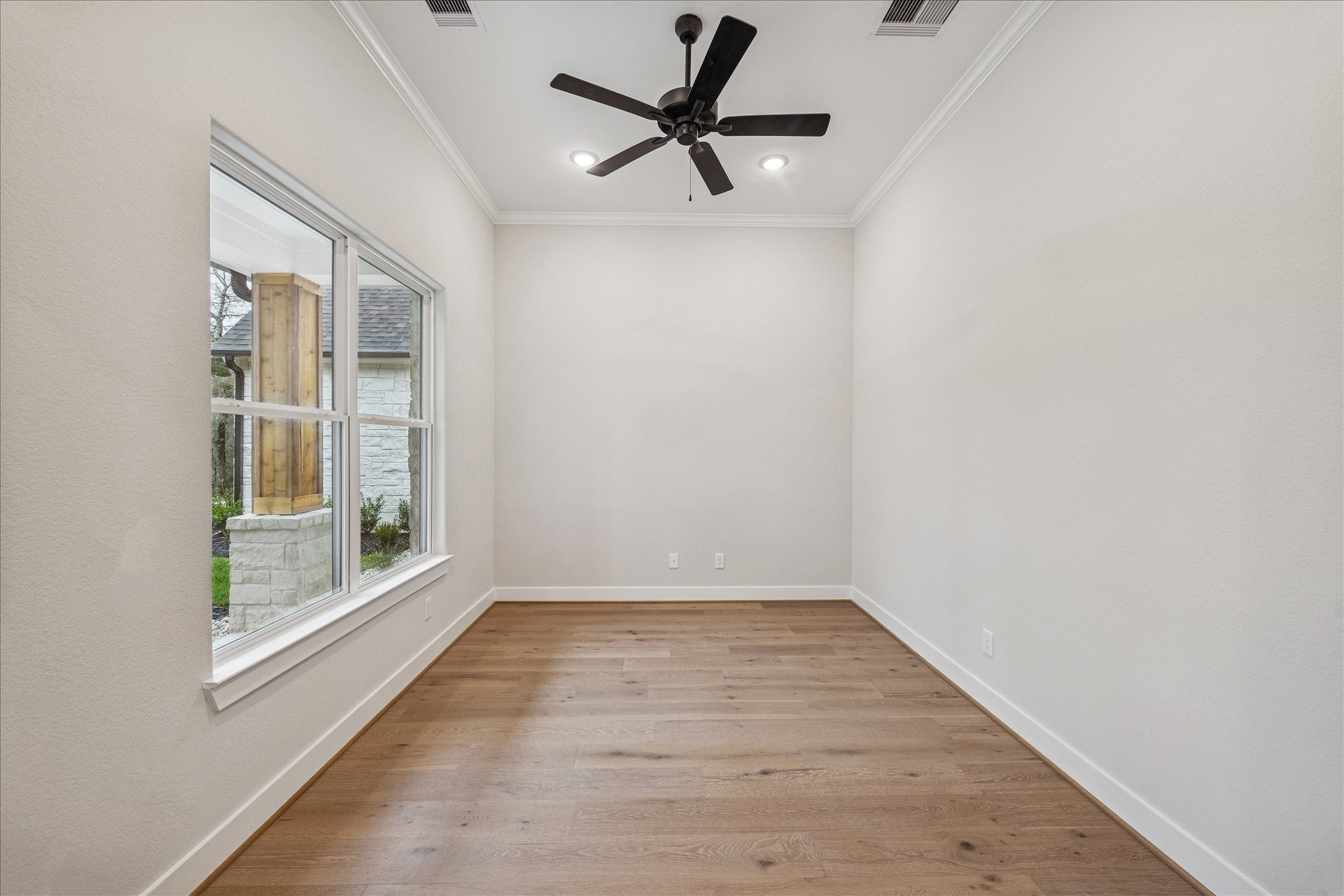 688 Lonestar Road Huntsville, TX 77340 - Photo 10 of 40