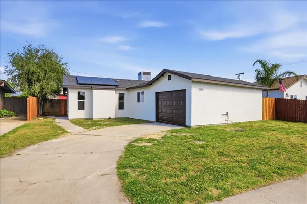 $435,000 | 2020 Aspen Street, Selma, CA 93662
