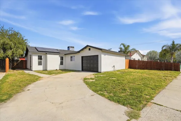 $425,000 | 2020 Aspen Street, Selma, CA 93662