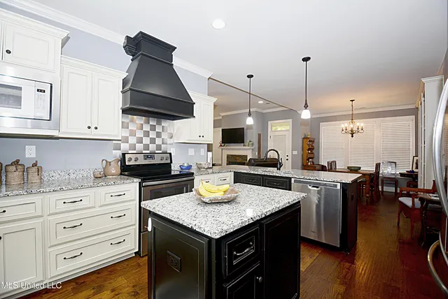 $419,000 | 470 Beacon Hill Drive, Hernando, MS 38632