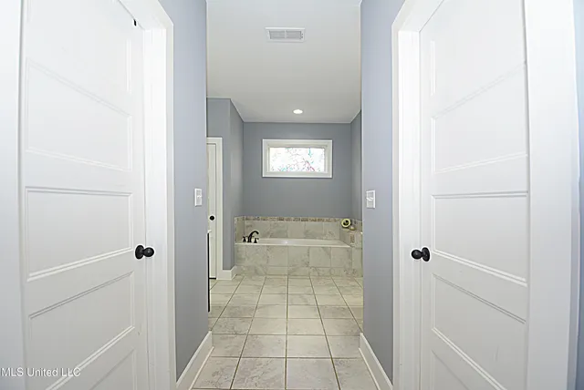 $419,000 | 470 Beacon Hill Drive, Hernando, MS 38632