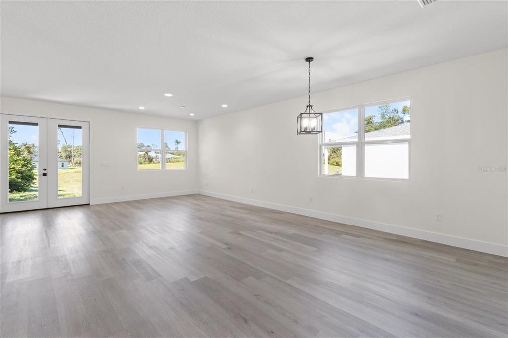 14432 Southwest 32nd Terrace Road Ocala, FL 34473 - Photo 8 of 42 Gallery Image 8