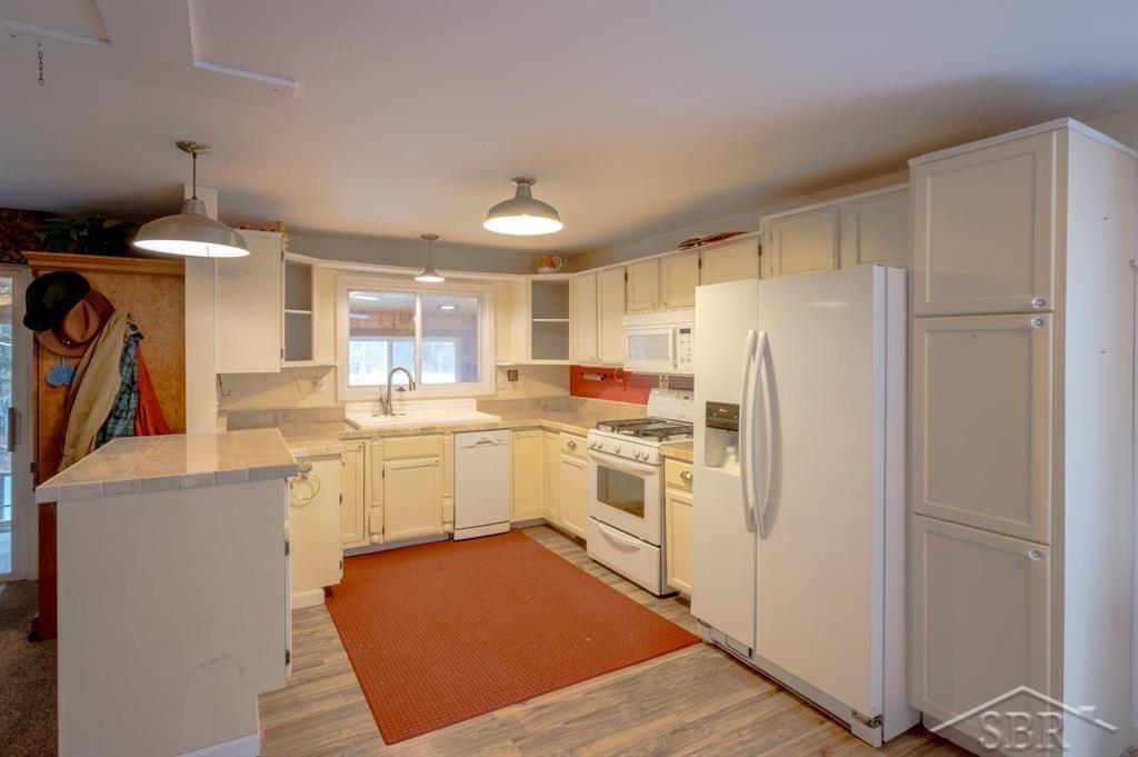 1517 Estey Road Beaverton, MI 48612 - Photo 7 of 39
