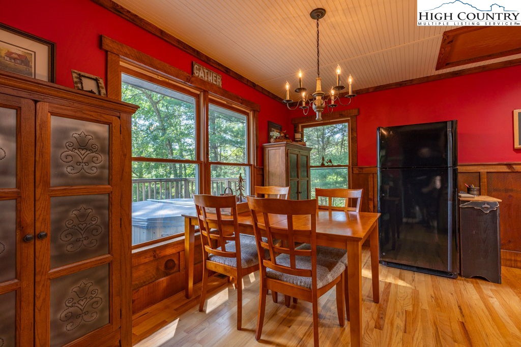 215 Haven Ridge Road Lansing, NC 28643 - Photo 7 of 41 Gallery Image 7