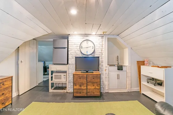 $384,900 | 714 East Jefferson Street, Jefferson City, TN 37760