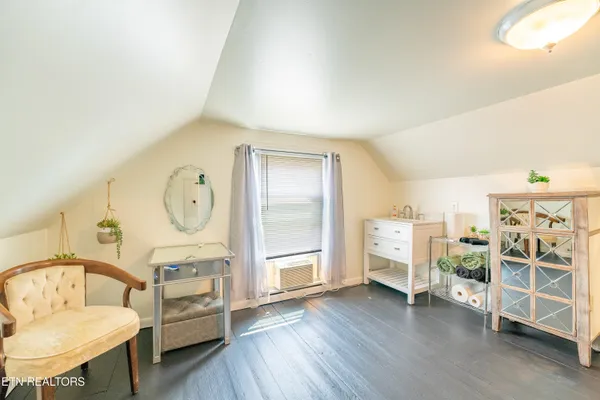 $384,900 | 714 East Jefferson Street, Jefferson City, TN 37760