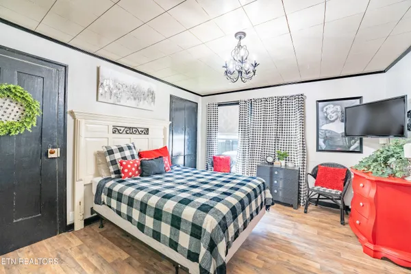 $384,900 | 714 East Jefferson Street, Jefferson City, TN 37760