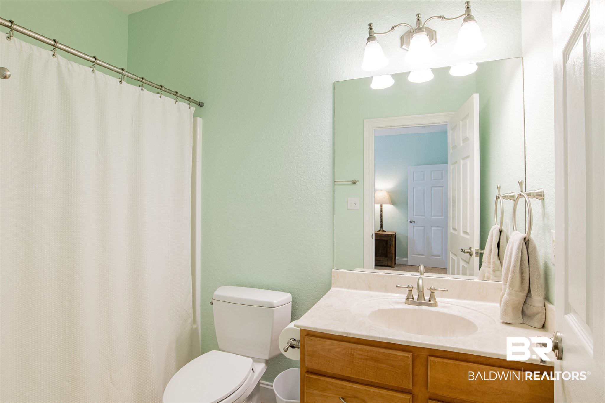 5351 Millhouse Road Gulf Shores, AL 36542 - Photo 23 of 42 Bathroom 2