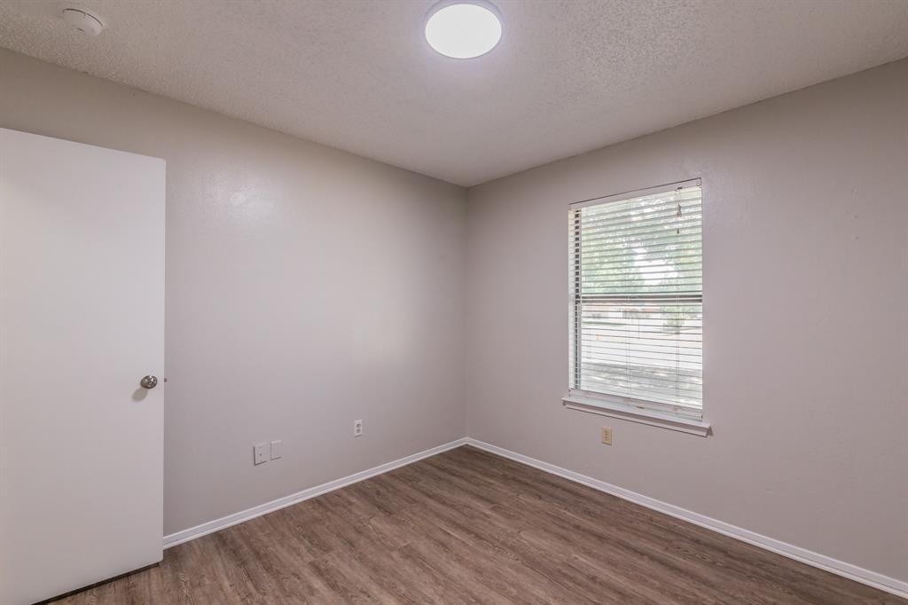 1517 Raintree Lane Cleburne, TX 76033 - Photo 20 of 31 Gallery Image 20