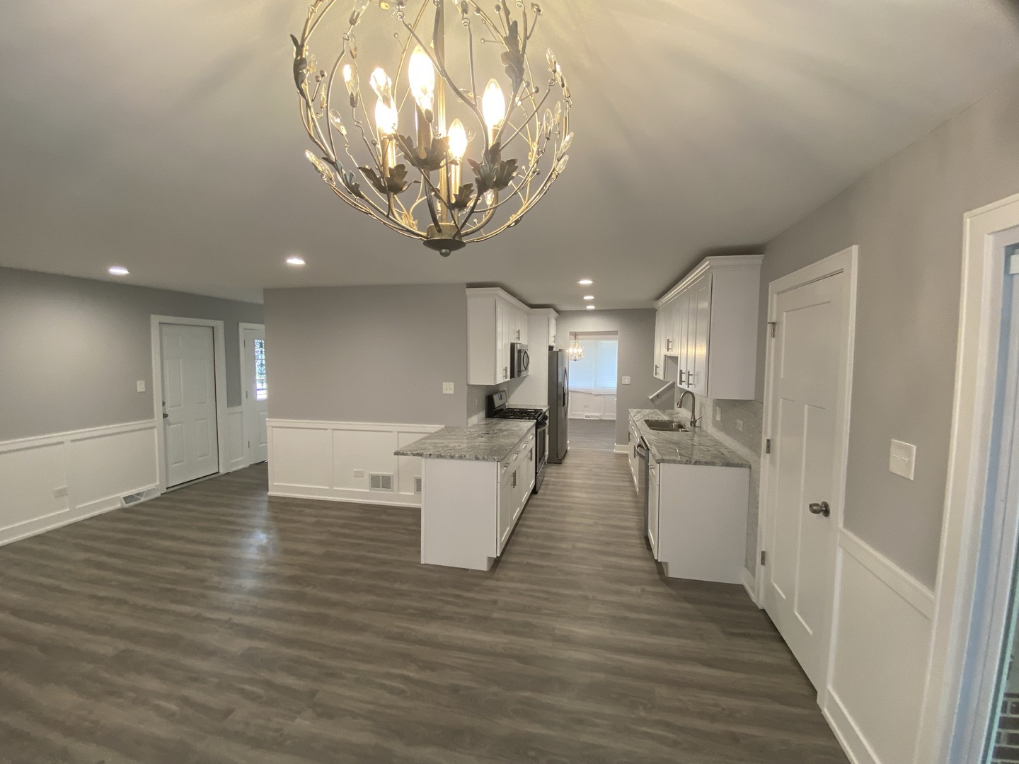 656 Willow Road Matteson, IL 60443 - Photo 6 of 23