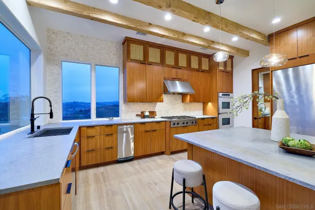 $4,695,000 | 1749 Noma Lane, Encinitas, CA 92024