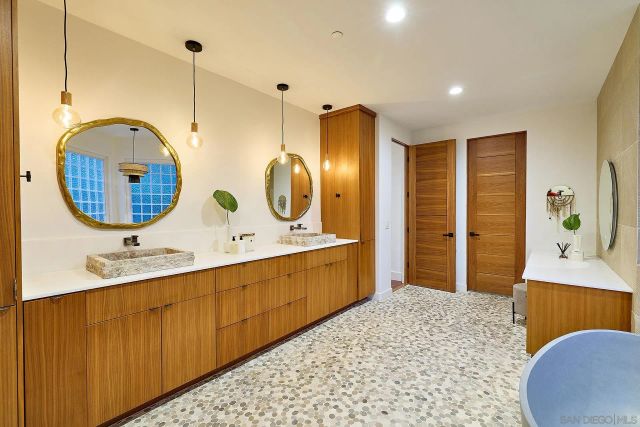 $4,795,000 | 1749 Noma Lane, Encinitas, CA 92024