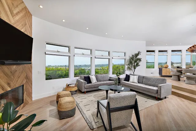 $4,695,000 | 1749 Noma Lane, Encinitas, CA 92024