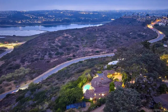 $4,695,000 | 1749 Noma Lane, Encinitas, CA 92024