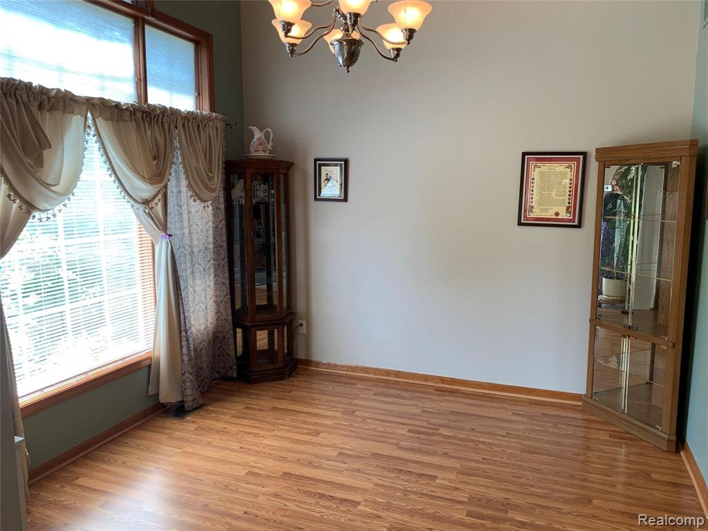 28838 King Road Romulus, MI 48174 - Photo 11 of 50