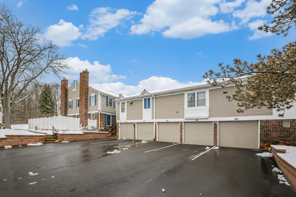 $2,240 | 42198 Roscommon Street, Northville, MI 48167