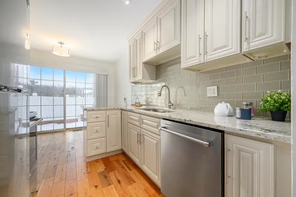 $2,240 | 42198 Roscommon Street, Northville, MI 48167