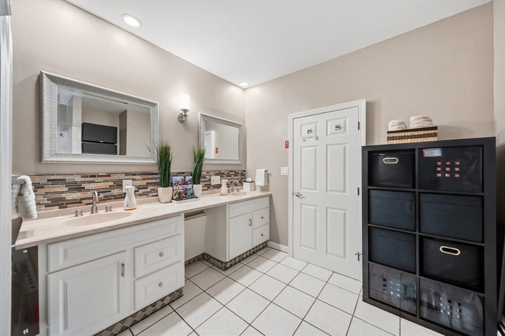22 Cedar Street Wellesley, MA 02481 - Photo 16 of 37