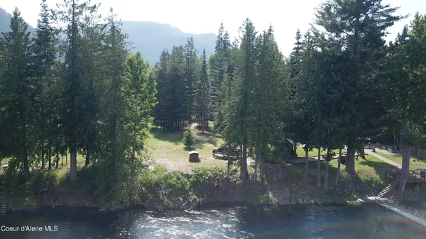 $425,000 | 443 Riverlake Drive, Clark Fork, ID 83811