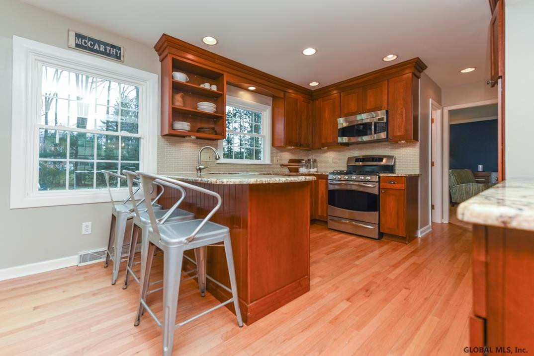 126 Devon Road Bethlehem, NY 12054 - Photo 2 of 14 Photo 2