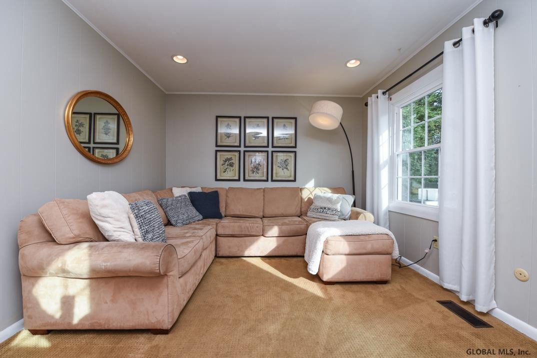 126 Devon Road Bethlehem, NY 12054 - Photo 6 of 14 Photo 6